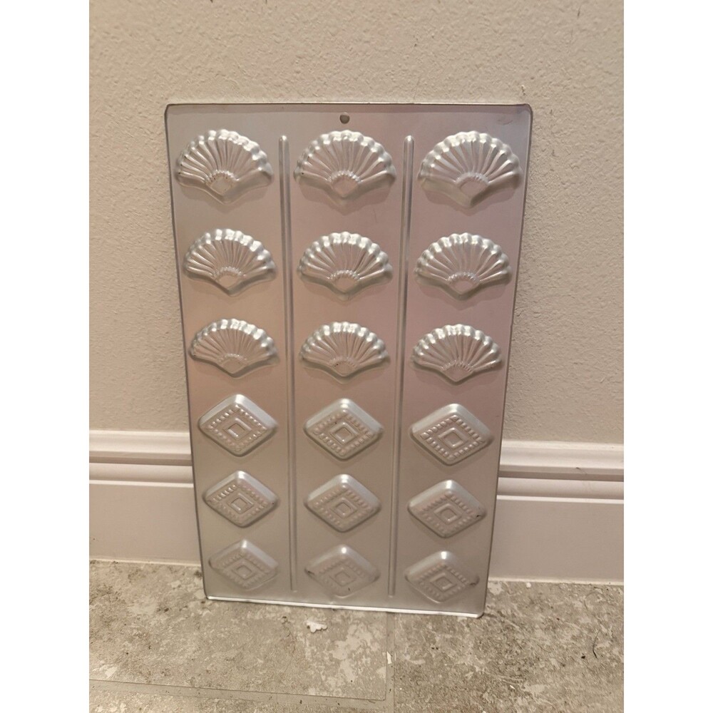 Wilton 1984 Barcelona Classic Cookie Pan Bavarian Shell Triangles Vtg Mold